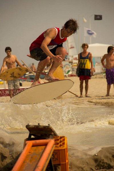 946623_636401393051191_266077824_n