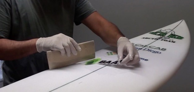 The-worlds-first-Algae-Surfboard-e1430130194915