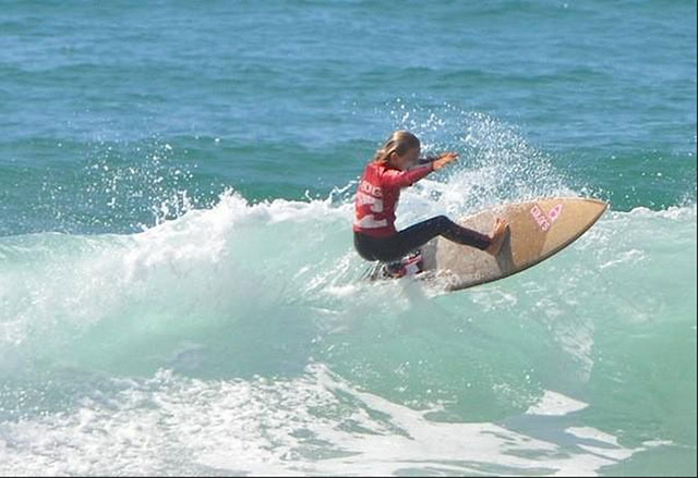 elio_surfing