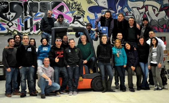 02_640x392__w564_h345