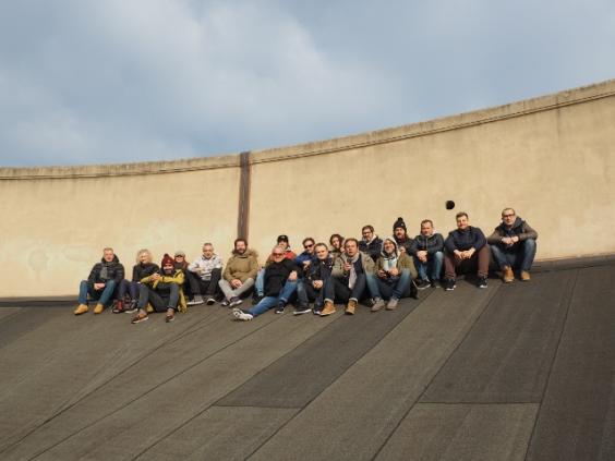 pc181006_640x480__w564_h423